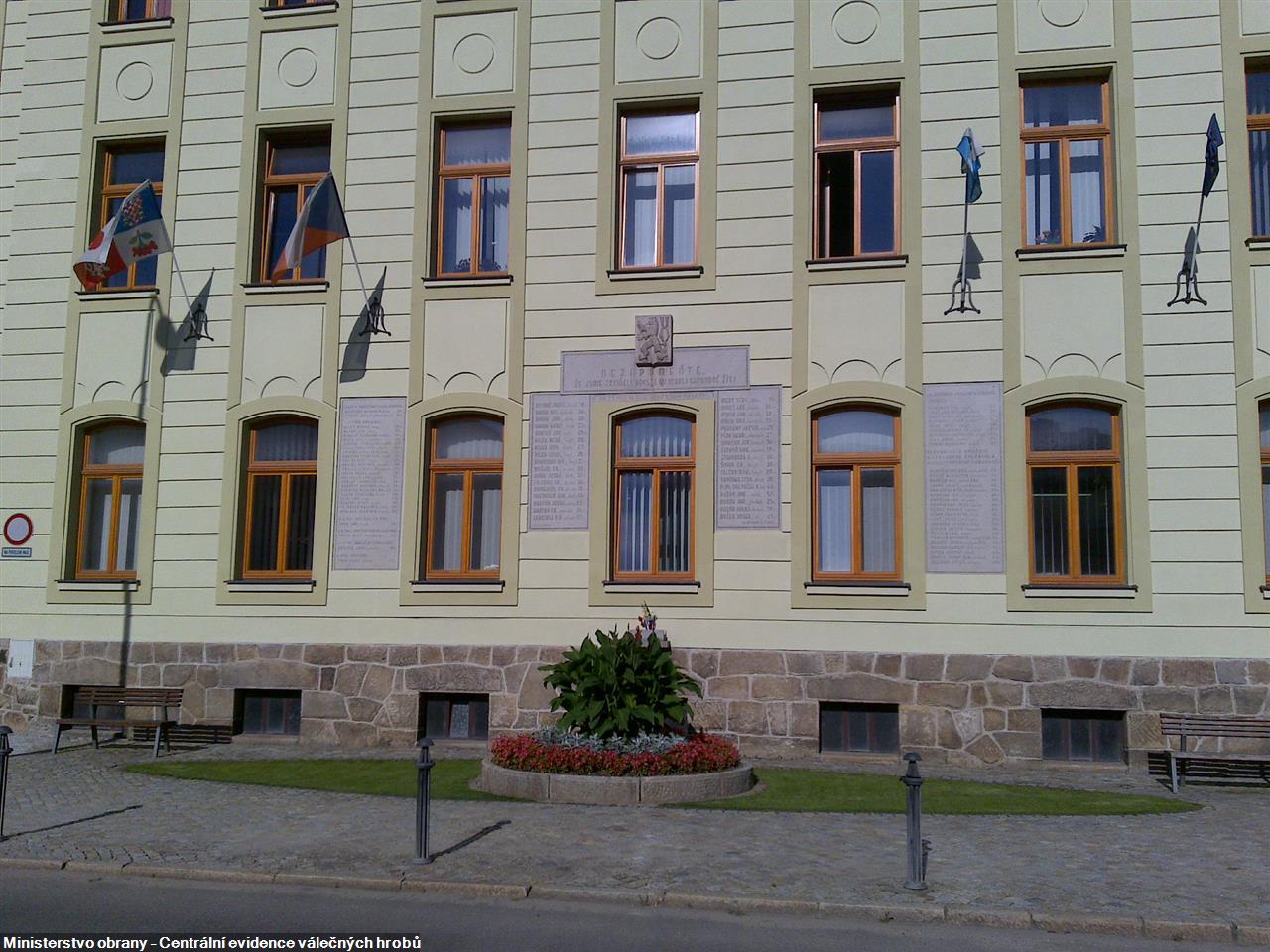 CZE6105-54222