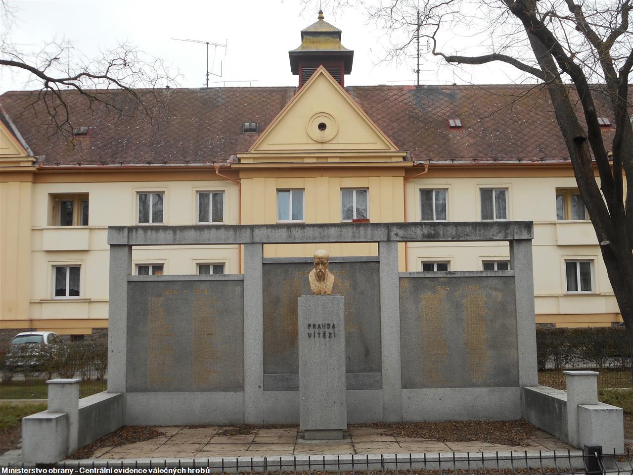 CZE2102-2966