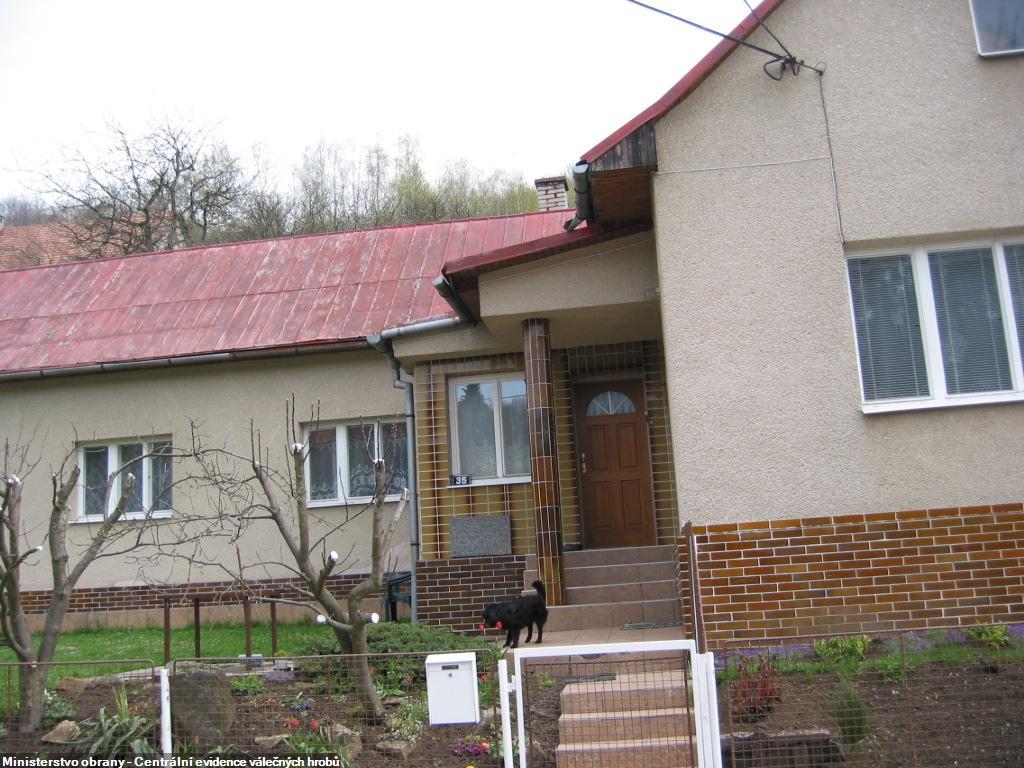 CZE7212-1115