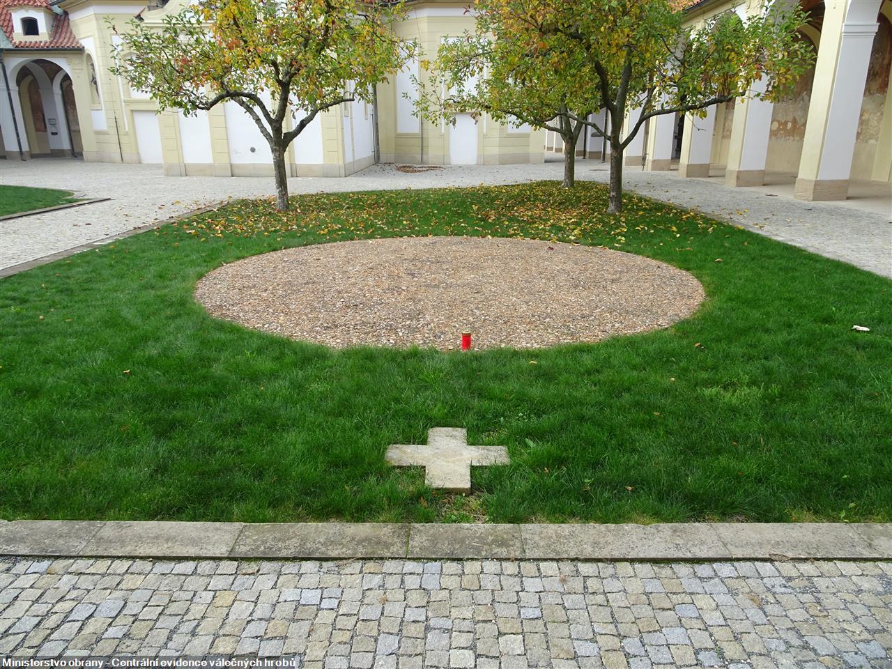 CZE0017-53561